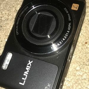 PANASONIC LUMIX CAMERA